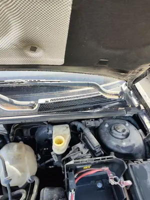 Foto de BRAZO LIMPIA DELANTERO IZQUIERDO OPEL VECTRA C BERLINA 2.2 16V DTI CAT (Y 22 DTR / L50) (125 CV / 92 KW) referencia 13188260