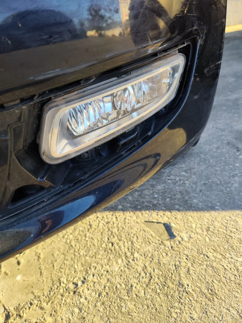 Foto de FARO ANTINIEBLA IZQUIERDO VOLKSWAGEN POLO V (6R1) 1.2 (60 CV / 44 KW)