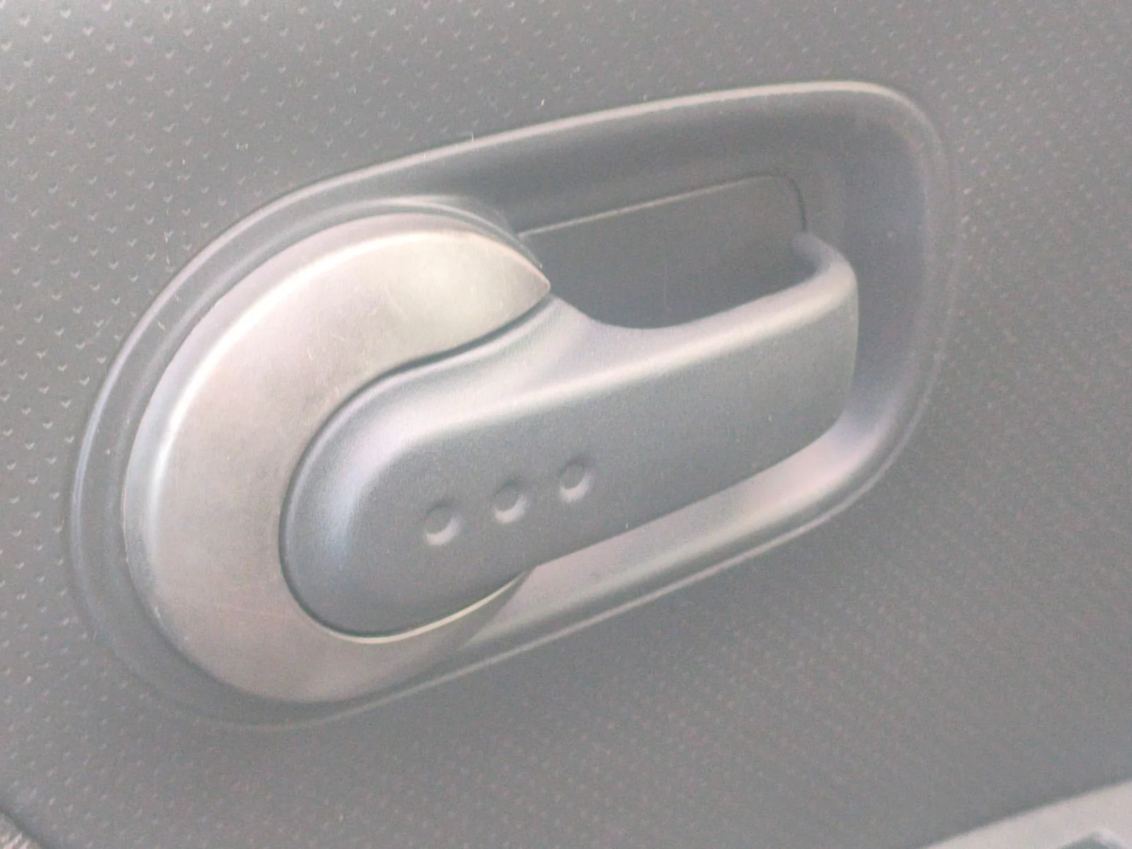 Foto de MANETA INTERIOR DELANTERA IZQUIERDA NISSAN NOTE (E11E) 1.4 CAT (88 CV / 65 KW) referencia 80671AX603