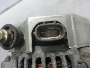 Foto de ALTERNADOR TOYOTA COROLLA (E12) referencia 2700022030 foto 8