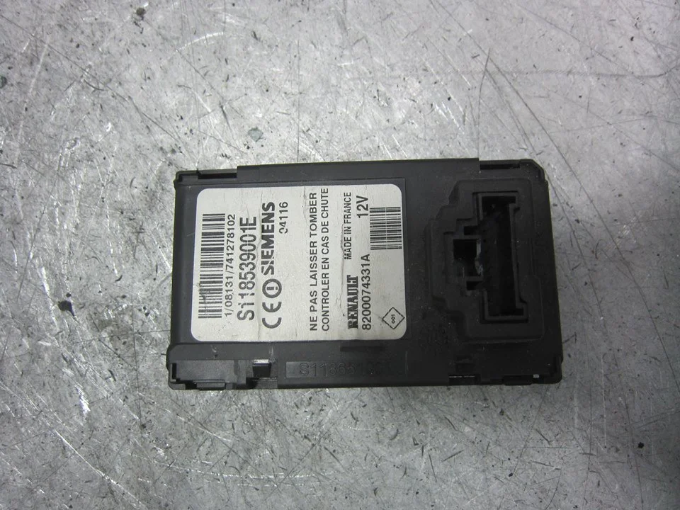 Foto de CONMUTADOR DE ARRANQUE RENAULT MEGANE II CLASSIC BERLINA 1.5 dCi Diesel (101 CV / 74 KW) referencia 8200074331A