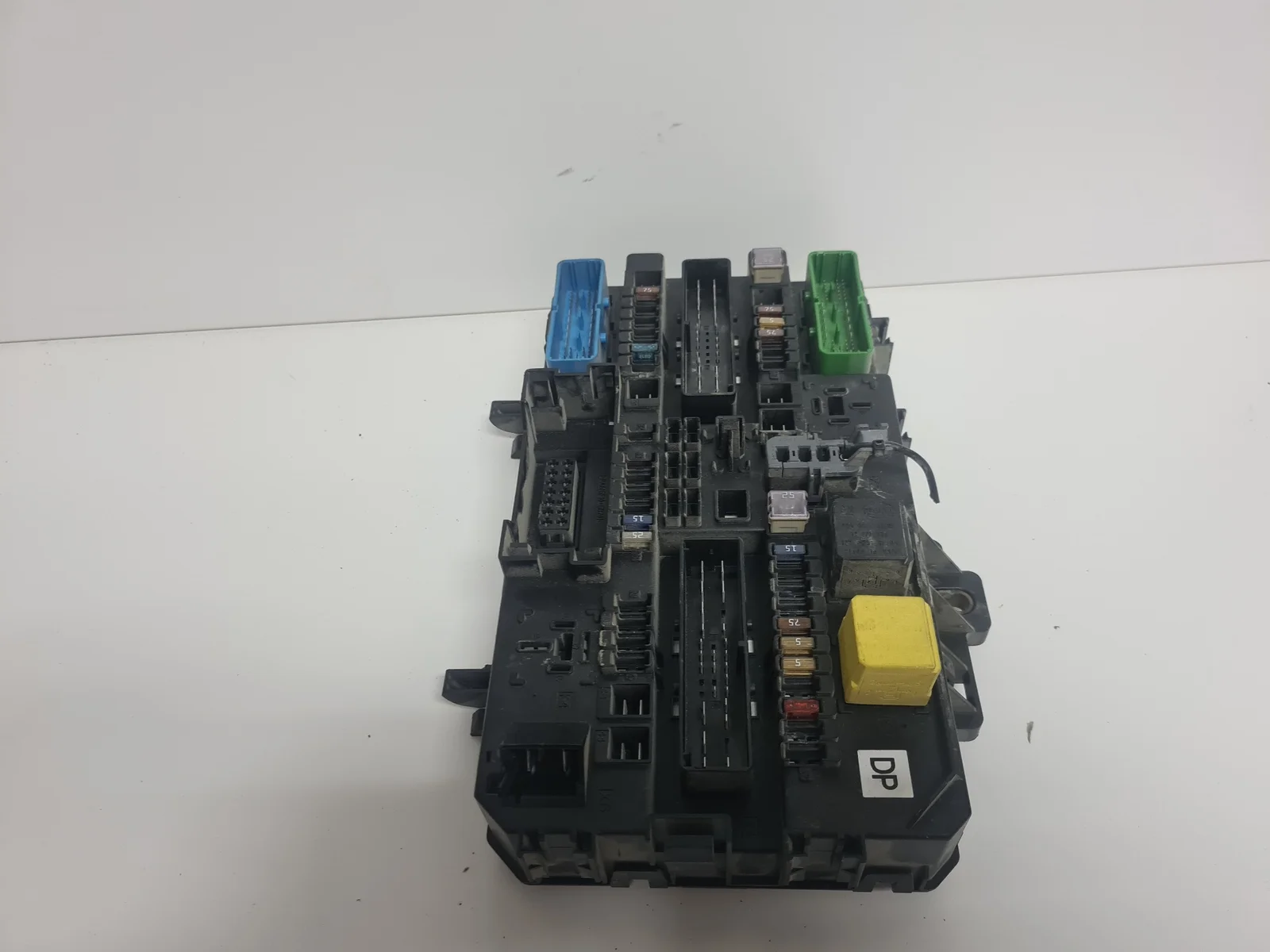 Foto de CAJA RELES / FUSIBLES OPEL ASTRA H GTC referencia 5DK00866932