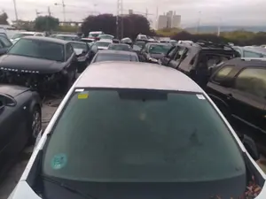 Foto de PARABRISAS RENAULT MEGANE III BERLINA 5P 1.6 16V CAT (101 CV / 74 KW) referencia 727129203R