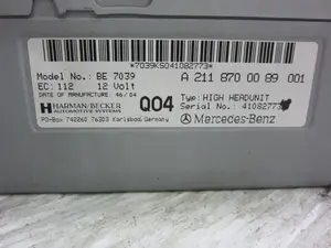 Foto de SISTEMA AUDIO / RADIO CD MERCEDES-BENZ CLS (BM 219) 5.0 V8 24V CAT (306 CV / 225 KW) referencia A2118700089001 foto 7