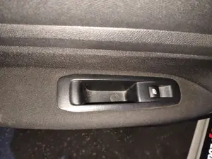 Foto de MANDO ELEVALUNAS TRASERO IZQUIERDO PEUGEOT 308