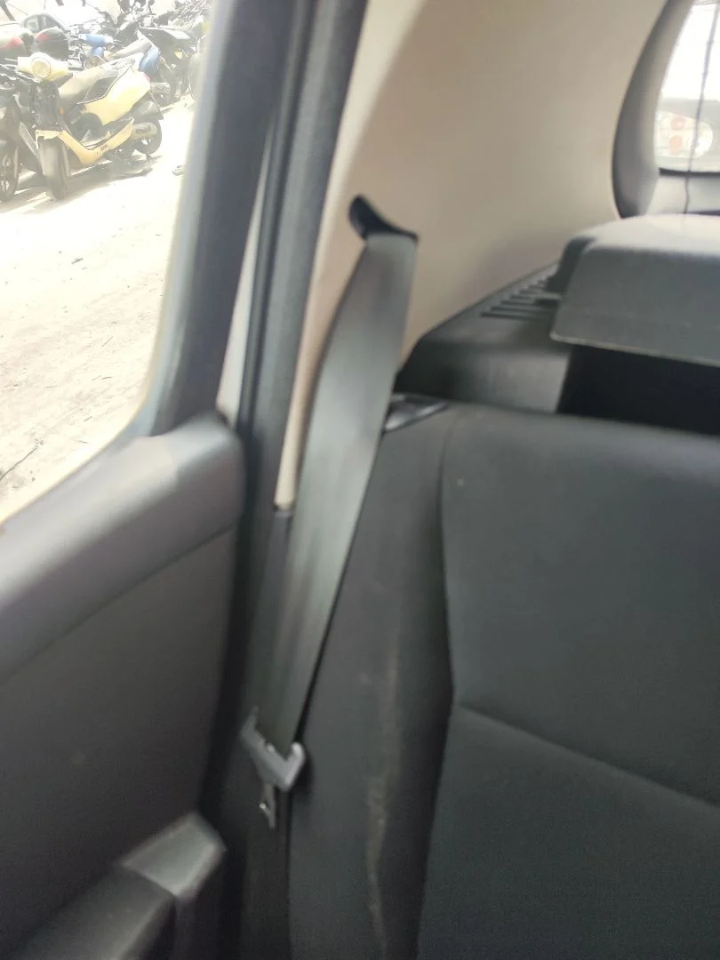 Foto de CINTURON SEGURIDAD TRASERO DERECHO RENAULT CLIO III 1.2 16V (75 CV / 55 KW)