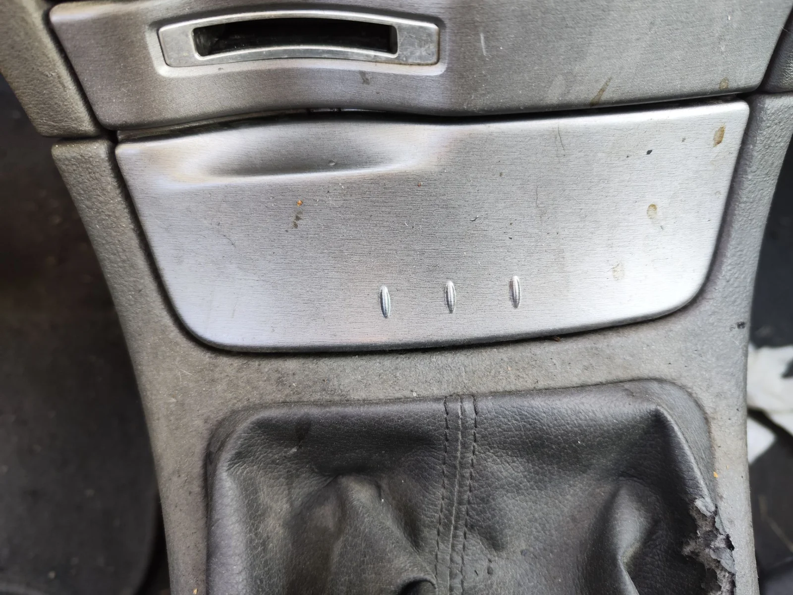 Foto de CENICERO RENAULT LAGUNA II (BG0) 1.8 CAT (120 CV / 88 KW)