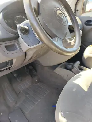 Foto de VOLANTE RENAULT KANGOO II (F/KW0) 1.5 dCi Diesel CAT (86 CV / 63 KW) referencia 8200657441 foto 3