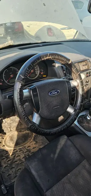 Foto de VOLANTE FORD MONDEO TURNIER (GE) 2.0 TDCi TD CAT (116 CV / 85 KW) referencia 1220608 foto 1