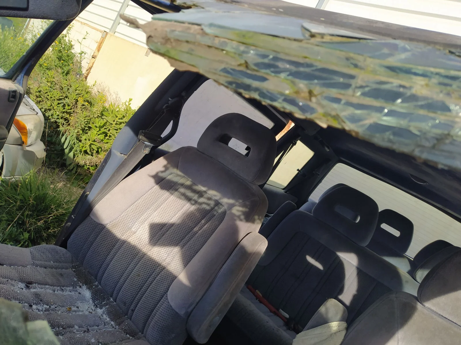 Foto de CINTURON SEGURIDAD DELANTERO DERECHO CHRYSLER VOYAGER GS 2.5 Turbodiesel (116 CV / 85 KW)