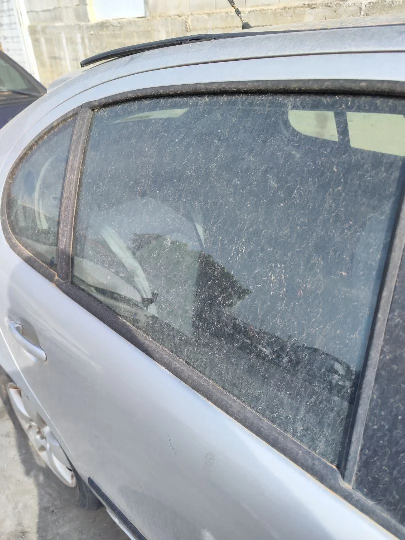 Foto de LUNA TRASERA DERECHA SEAT LEON (1M1) 1.6 (101 CV / 74 KW) referencia 1M0845206A