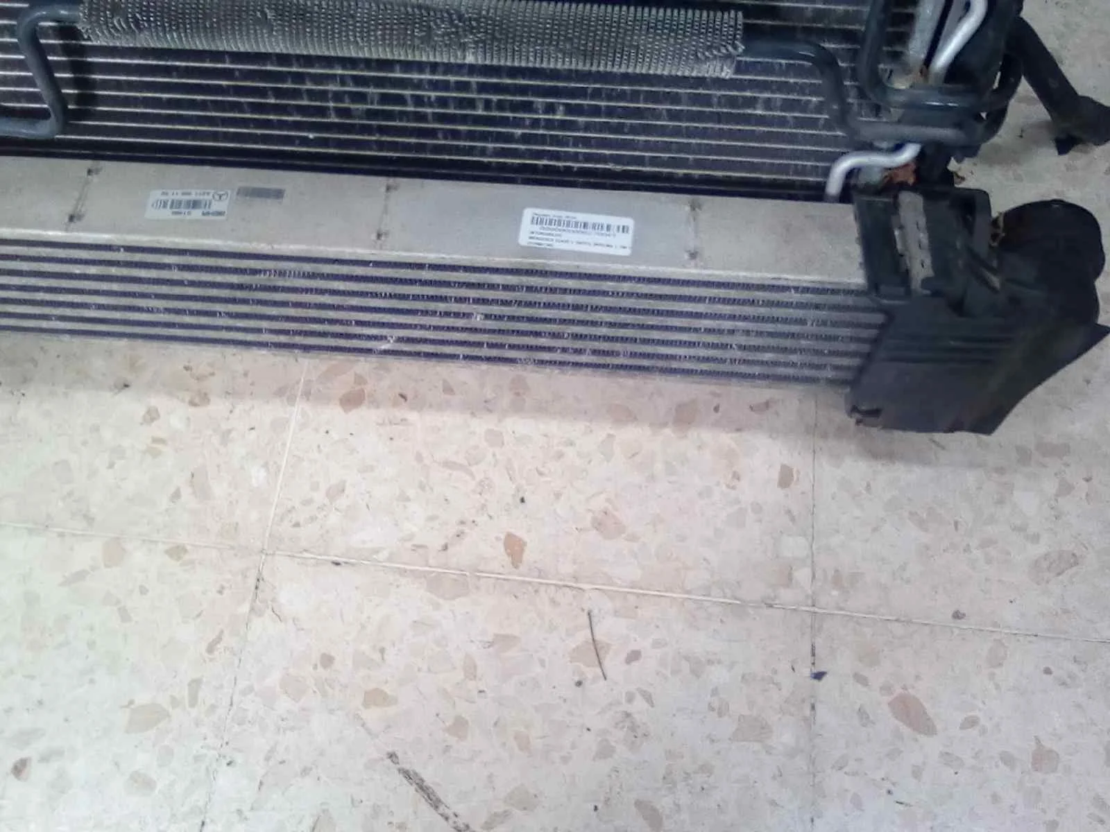 Foto de INTERCOOLER MERCEDES-BENZ CLASE E (BM 211) BERLINA 3.0 CDI CAT (190 CV / 140 KW) referencia 2115001102