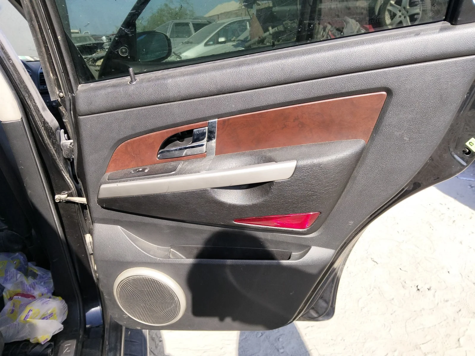Foto de GUARNECIDO PUERTA TRASERA DERECHA SSANGYONG REXTON 2.7 Turbodiesel CAT (160 CV / 118 KW)