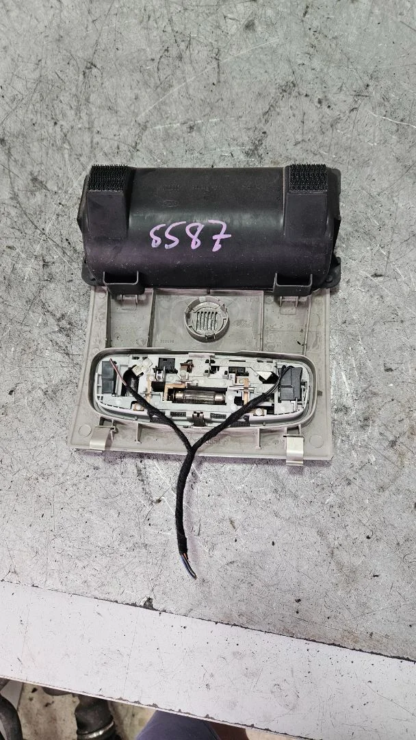 Foto de LUZ INTERIOR FORD MONDEO TURNIER (GE) 2.0 TDCi CAT (131 CV / 96 KW) referencia 1S71-045B54-A