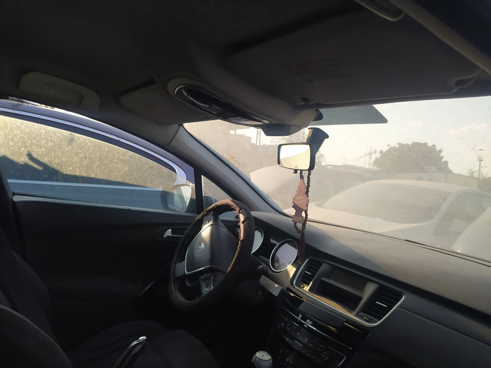 Foto de ASIDERO TECHO DELANTERO DERECHO PEUGEOT 508 SW 1.6 HDi FAP (112 CV / 82 KW)
