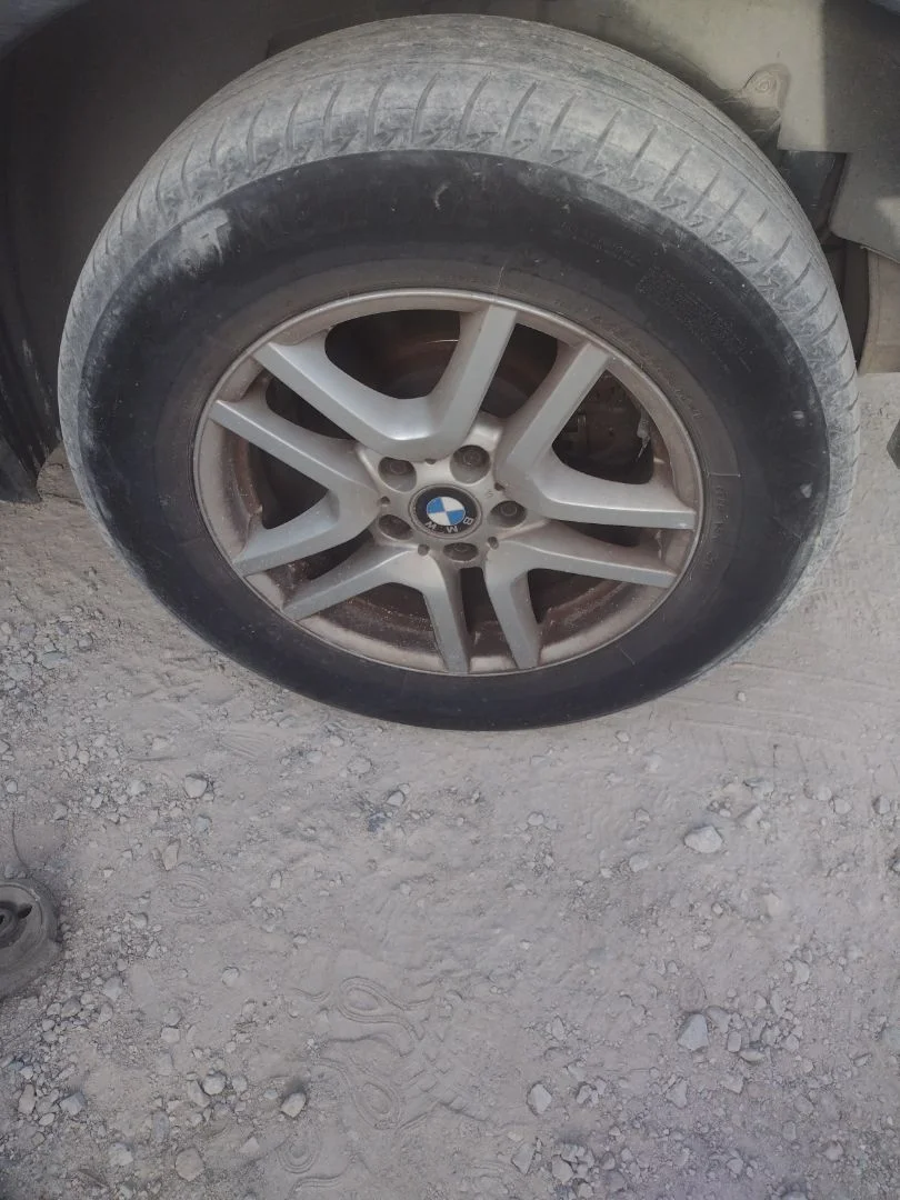Foto de LLANTA BMW SERIE X5 (E53) 3.0 Turbodiesel CAT (218 CV / 160 KW)