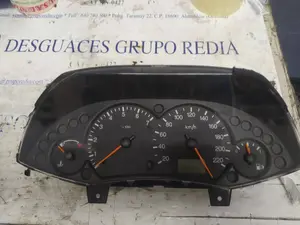 Foto de CUADRO INSTRUMENTOS FORD FOCUS BERLINA (CAK) 1.6 16V CAT (101 CV / 74 KW) referencia 98AP10849CJ