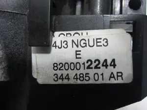 Foto de MANDO MULTIFUNCION RENAULT ESPACE IV (JK0) 2.2 dCi Turbodiesel (150 CV / 110 KW) referencia 8200260781 foto 7