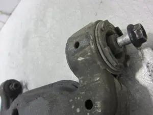 Foto de BRAZO SUSPENSION INFERIOR DELANTERO DERECHO OPEL ASTRA H BERLINA referencia 0623020017484 foto 5