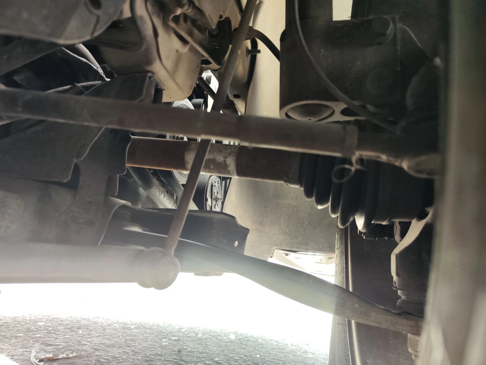 Foto de BRAZO SUSPENSION DELANTERO DERECHO CITROEN C4 BERLINA 1.6 16V HDi (90 CV / 66 KW)