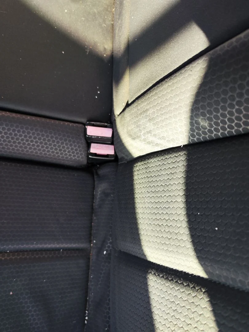 Foto de ENGANCHE CINTURON TRASERO CENTRAL RENAULT MEGANE II BERLINA 5P 1.5 dCi Diesel (106 CV / 78 KW)