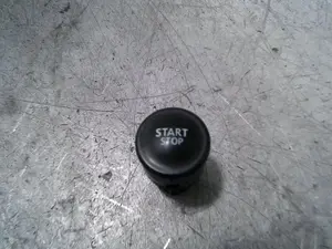 Foto de MANDO START/ STOP RENAULT MEGANE III BERLINA 5P 1.5 dCi Diesel (106 CV / 78 KW) referencia 1079598