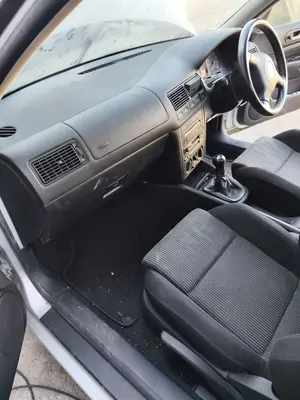 Foto de SALPICADERO VOLKSWAGEN GOLF IV BERLINA (1J1)(10.1997) 1.9 TDI (131 CV / 96 KW) referencia 1J1857002C FKZ foto 5