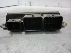 Foto de CENTRALITA MOTOR UCE CITROEN C4 CACTUS 1.2 12V VTi (82 CV / 60 KW) referencia 9805895780 foto 4