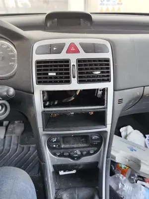 Foto de CONSOLA CENTRAL PEUGEOT 307 (S1)(04.2001) 1.6 16V CAT (109 CV / 80 KW)