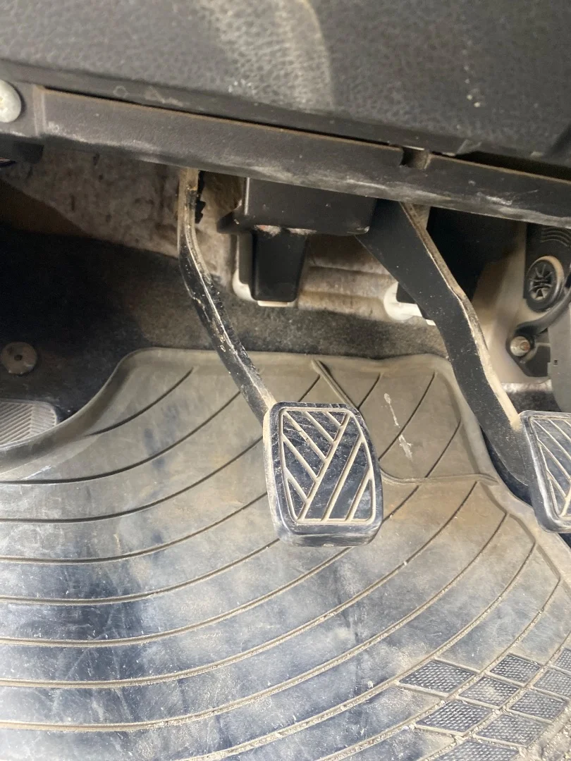 Foto de PEDAL EMBRAGUE SUZUKI GRAND VITARA (JB/JT) 2.0 16V CAT (140 CV / 103 KW)