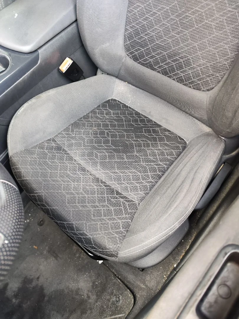 Foto de ASIENTO DELANTERO IZQUIERDO PEUGEOT 3008 1.6 Blue-HDI FAP (120 CV / 88 KW)