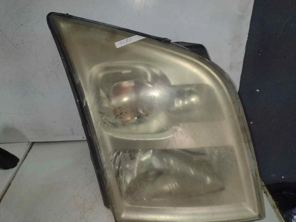 Foto de FARO DERECHO FORD TRANSIT COMBI (TT9) 2.2 TDCi CAT (86 CV / 63 KW) referencia 6C1113W029DE