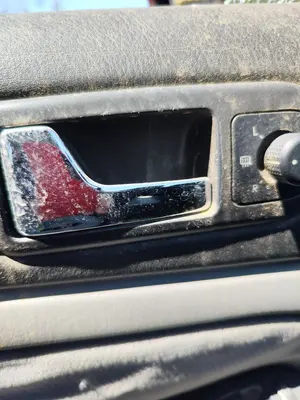 Foto de MANETA INTERIOR DELANTERA IZQUIERDA VOLKSWAGEN PASSAT BERLINA (3B2) 1.9 TDI (116 CV / 85 KW) referencia 3B1837113L FKZ