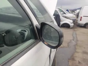 Foto de RETROVISOR DERECHO CITROEN XSARA PICASSO 1.6 16V HDi (90 CV / 66 KW) referencia 9636882877 foto 6