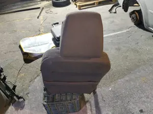 Foto de ASIENTO DELANTERO IZQUIERDO FORD FOCUS SPORTBREAK (CAP) 1.6 TDCi CAT (90 CV / 66 KW) foto 2