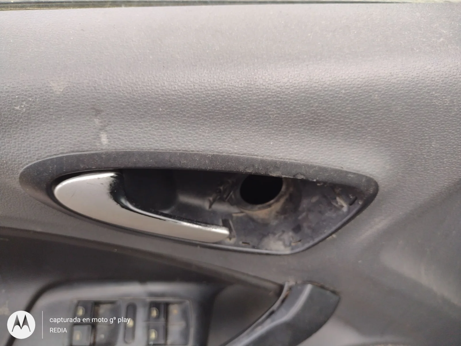 Foto de MANETA INTERIOR DELANTERA IZQUIERDA SEAT IBIZA BERLINA (6J5) 1.4 16V (86 CV / 63 KW) referencia 6J1837113A FKZ