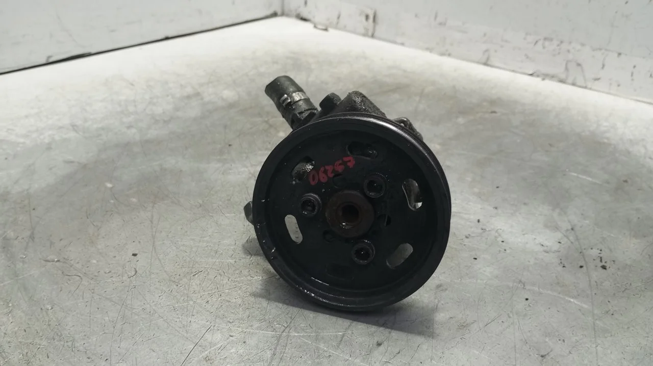 Foto de BOMBA DIRECCION AUDI A4 BERLINA (8E) 2.0 16V TDI (170 CV / 125 KW) referencia 8E0145155N