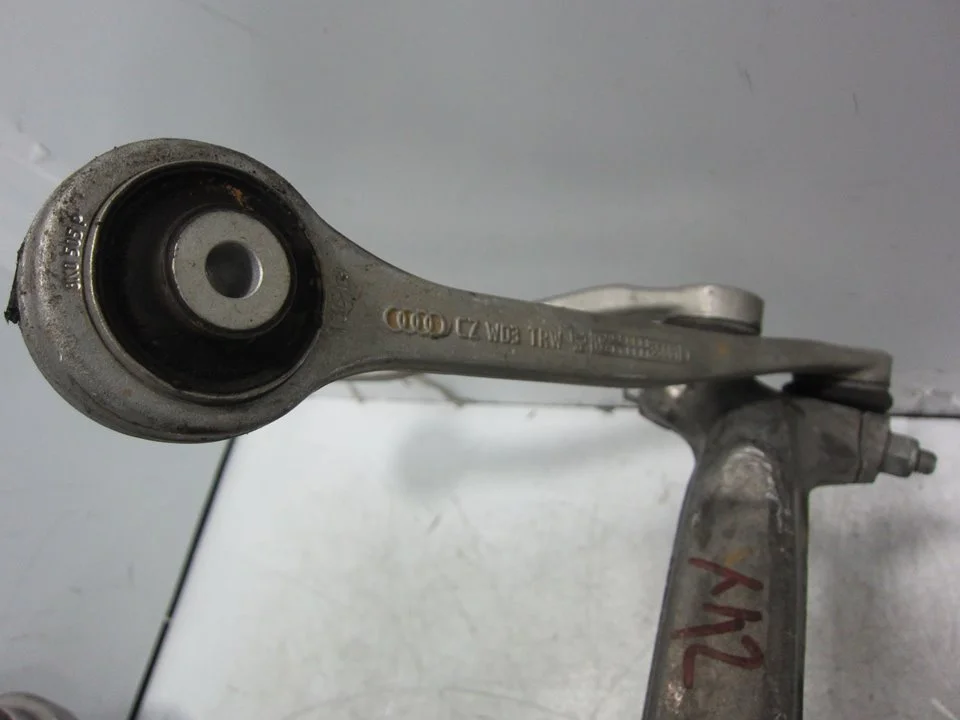Foto de BRAZO SUSPENSION SUPERIOR DELANTERO IZQUIERDO PORSCHE MACAN (95BA) referencia 8K0505P