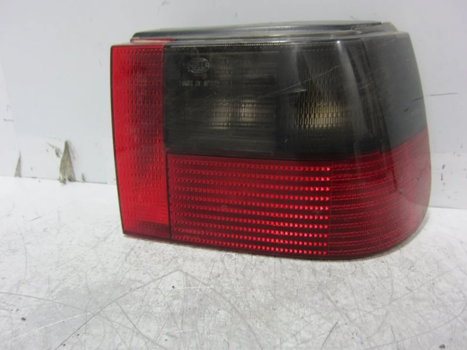 Foto de PILOTO TRASERO DERECHO SEAT IBIZA (6K1) 1.4 (60 CV / 44 KW) referencia 96224000