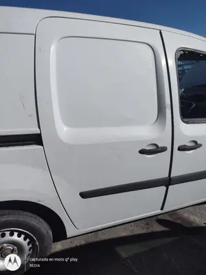Foto de PUERTA TRASERA DERECHA RENAULT KANGOO II (F/KW0) 1.5 dCi Diesel FAP (90 CV / 66 KW) foto 2