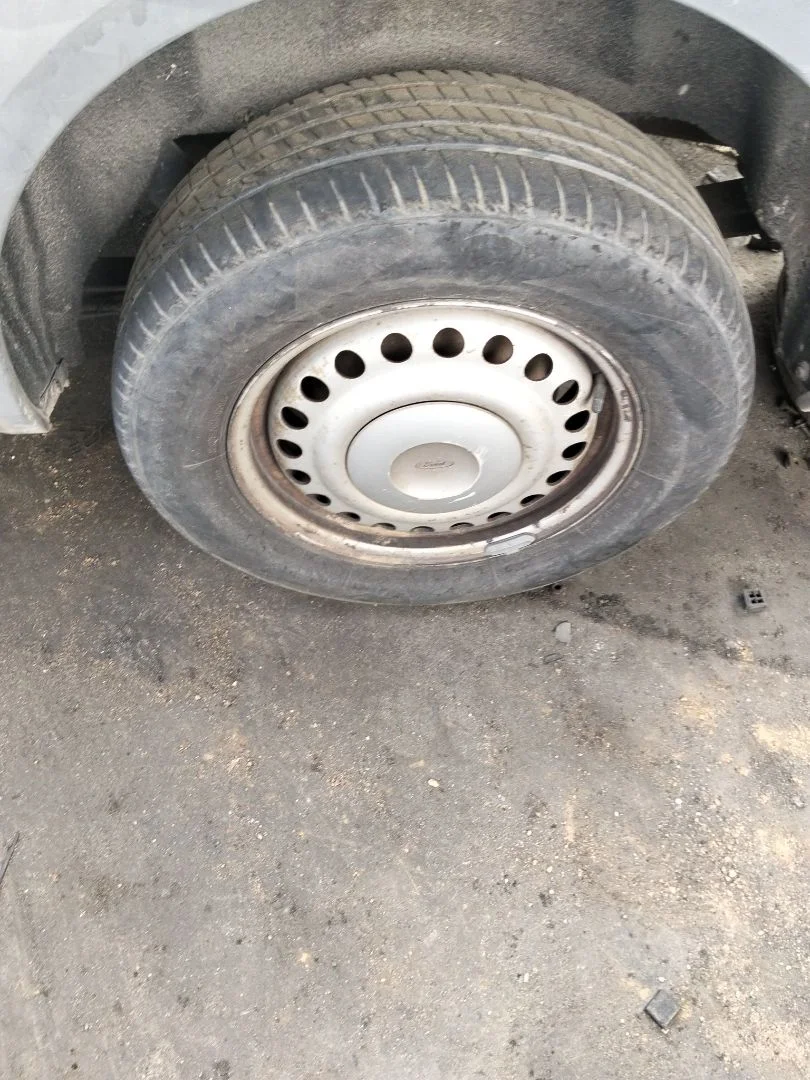 Foto de LLANTA FORD TRANSIT CONNECT (TC7) 1.8 TDCi CAT (110 CV / 81 KW) referencia 5048530