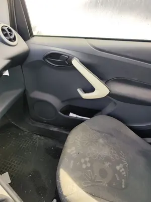 Foto de ELEVALUNAS DELANTERO DERECHO FORD KA (CCU) 1.3 TDCi CAT (75 CV / 55 KW) referencia 1799651
