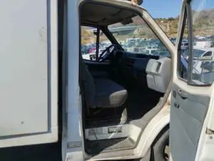 Foto de NO IDENTIFICADO FORD TRANSIT FURGÓN (CY/DY)(1986) 2.5 Diesel (80 CV / 59 KW)