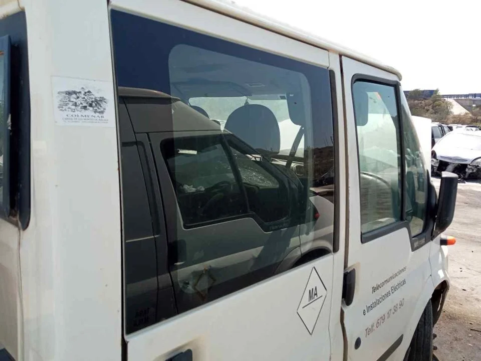 Foto de LUNA CUSTODIA TRASERA DERECHA FORD TRANSIT CAJA ABIERTA (FY) 2.4 TDE CAT (125 CV / 92 KW)