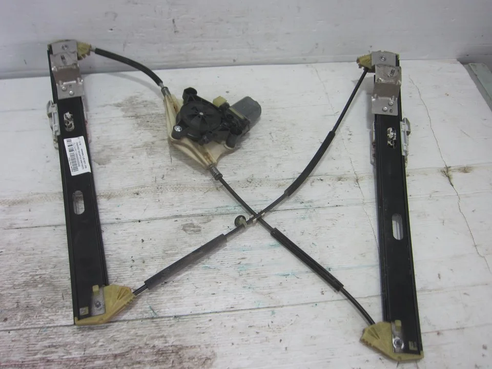Foto de ELEVALUNAS DELANTERO IZQUIERDO SEAT LEON (5F1) 1.6 TDI (105 CV / 77 KW) referencia 5Q0959801