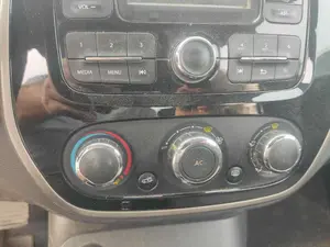 Foto de MANDO CALEFACCION / AIRE ACONDICIONADO RENAULT CAPTUR I 1.5 dCi Diesel FAP Energy (90 CV / 66 KW) referencia 5R5841100 foto 5