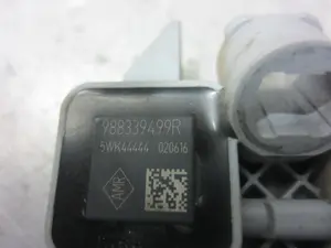 Foto de SENSOR RENAULT CAPTUR I 1.5 dCi Diesel FAP Energy (90 CV / 66 KW) referencia 988339499R foto 3