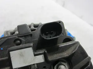 Foto de ALTERNADOR VOLKSWAGEN TOUAREG (7LA) referencia 070903139 foto 2