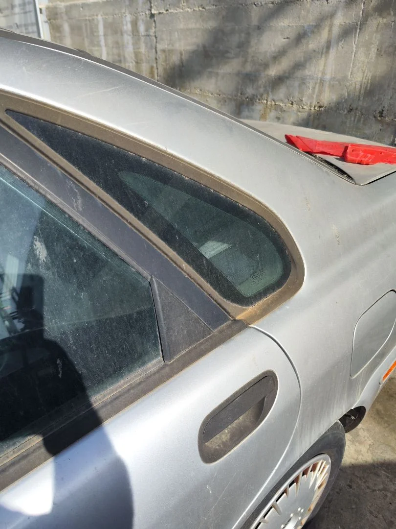 Foto de LUNA CUSTODIA TRASERA IZQUIERDA VOLVO S40 BERLINA 1.9 Diesel CAT (116 CV / 85 KW)