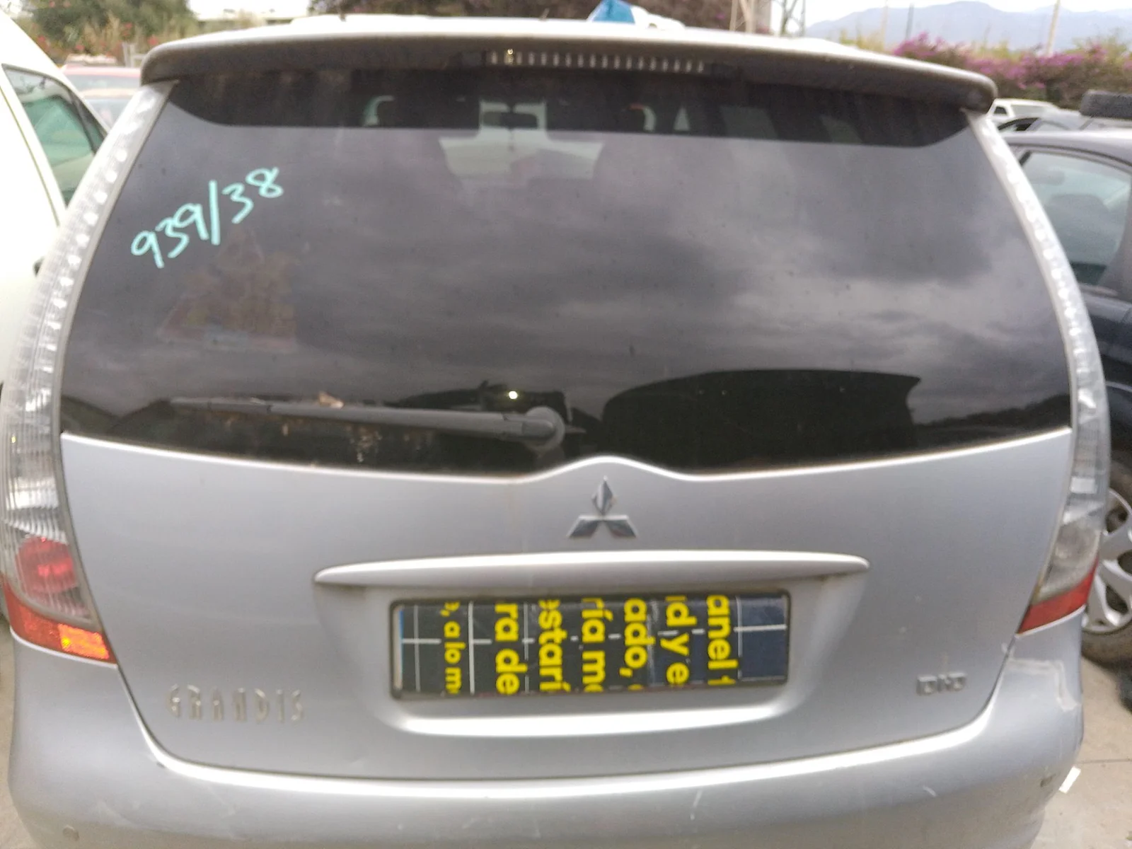Foto de PORTON TRASERO MITSUBISHI GRANDIS (NA0W) 2.0 DI-D CAT (136 CV / 100 KW)
